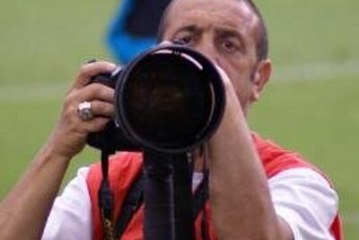 MIKE FABUS STEELERS FAMED PHOTOGRAPHER STOPS BY SNL